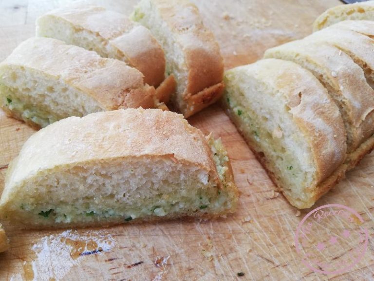 Préfou ou pain à l&rsquo;ail