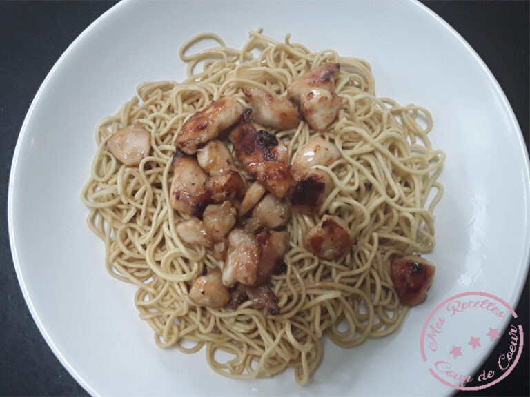 Nouilles chinoises au poulet et sauce soja